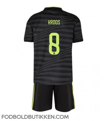 Real Madrid Toni Kroos #8 Tredjetrøje Børn 2022-23 Kortærmet (+ Korte bukser)
